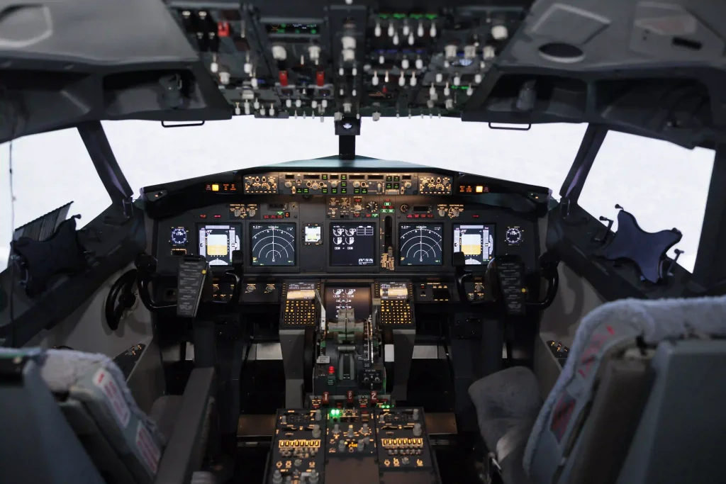 flight-simulator-cockpit
